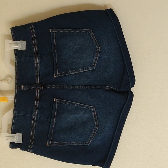 Short jeans - Picture 5 of 10